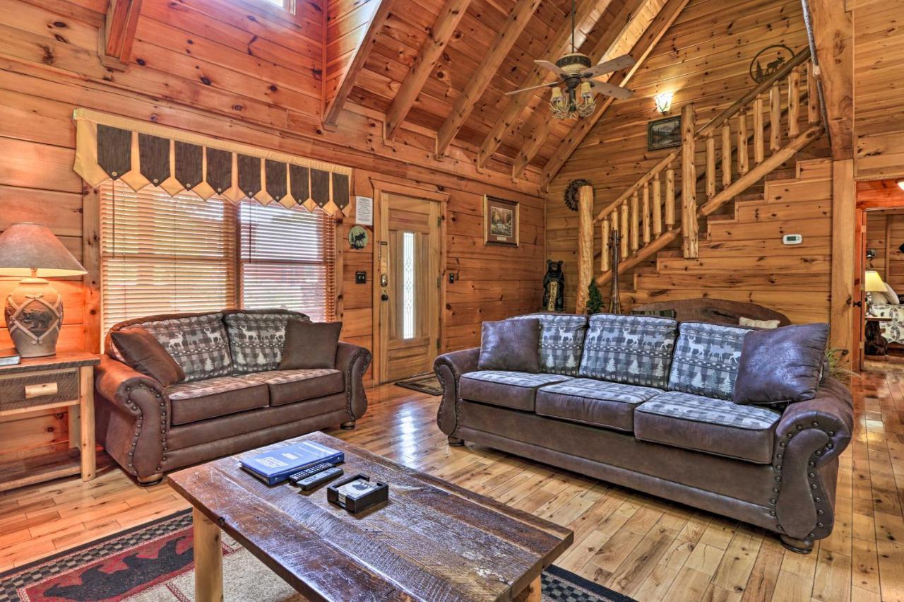 Pigeon Forge Getaway With Covered Patio And Hot Tub! Luaran gambar