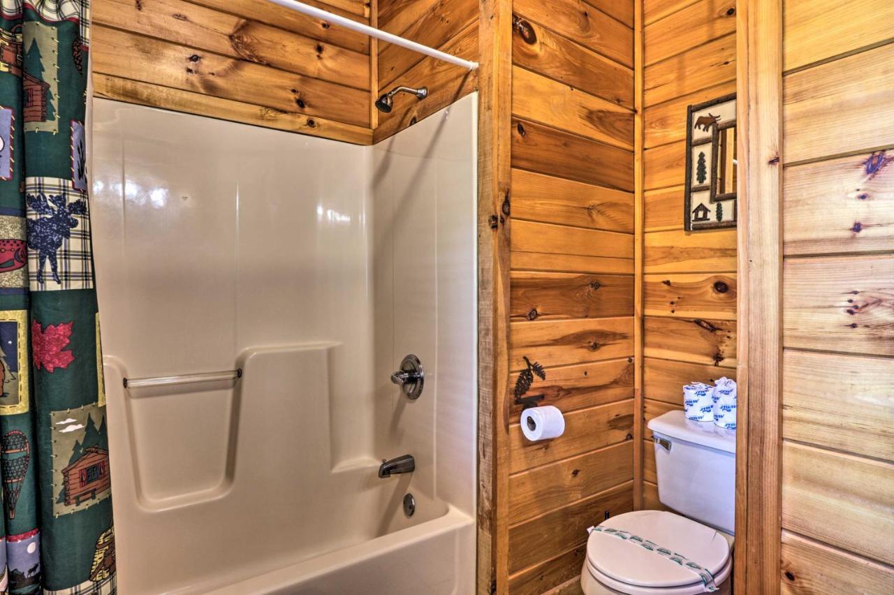 Pigeon Forge Getaway With Covered Patio And Hot Tub! Luaran gambar