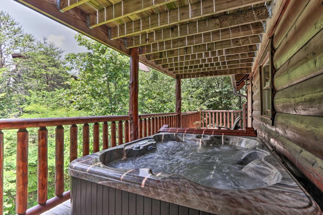 Pigeon Forge Getaway With Covered Patio And Hot Tub! Luaran gambar