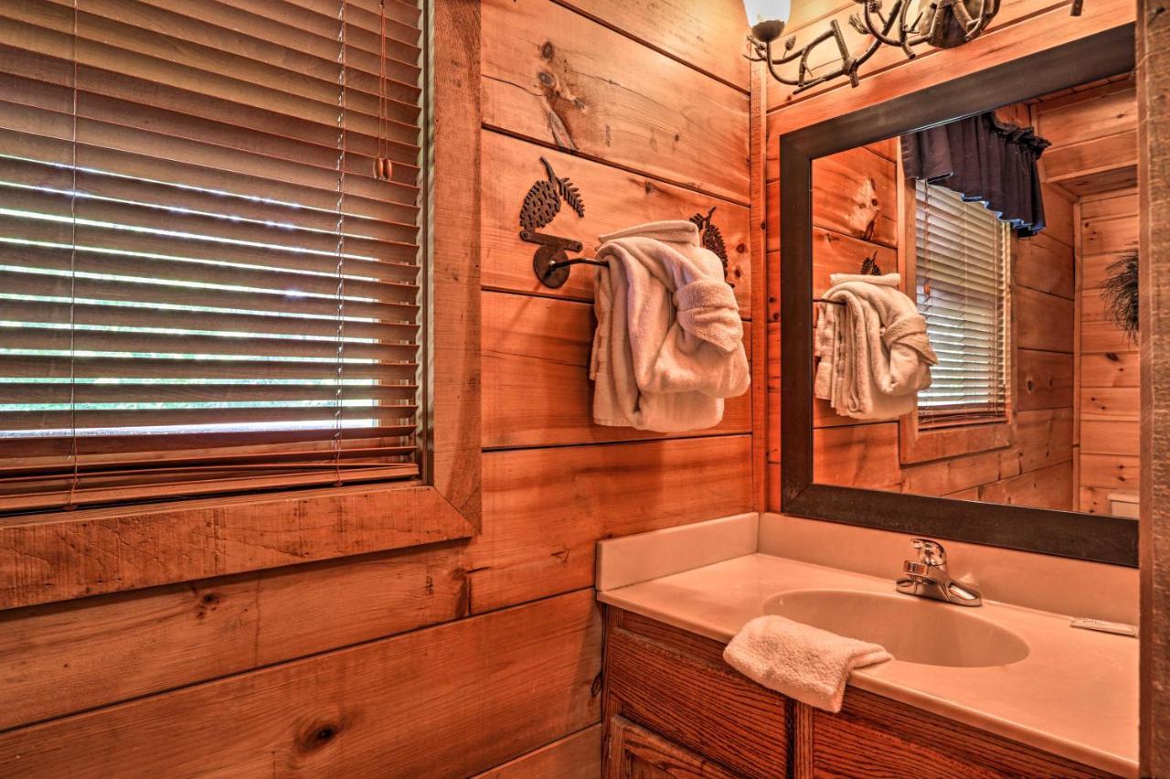 Pigeon Forge Getaway With Covered Patio And Hot Tub! Luaran gambar